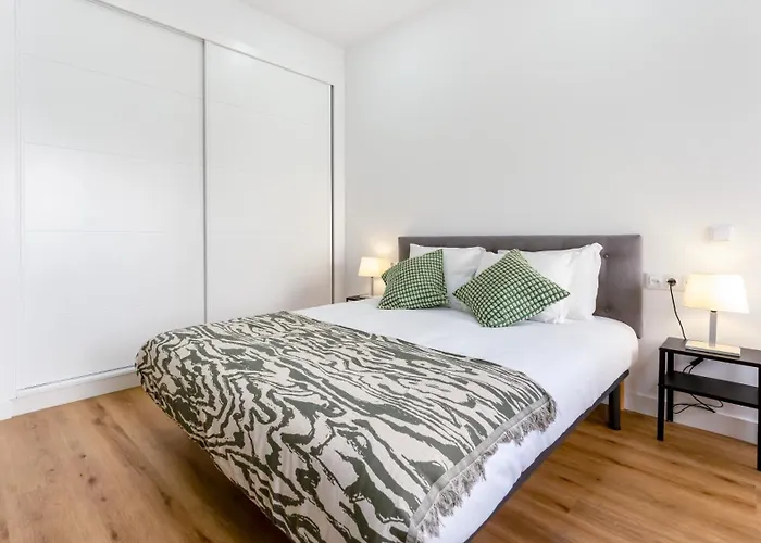 Apartamento Modern Retreat 1 In By Lovelystay